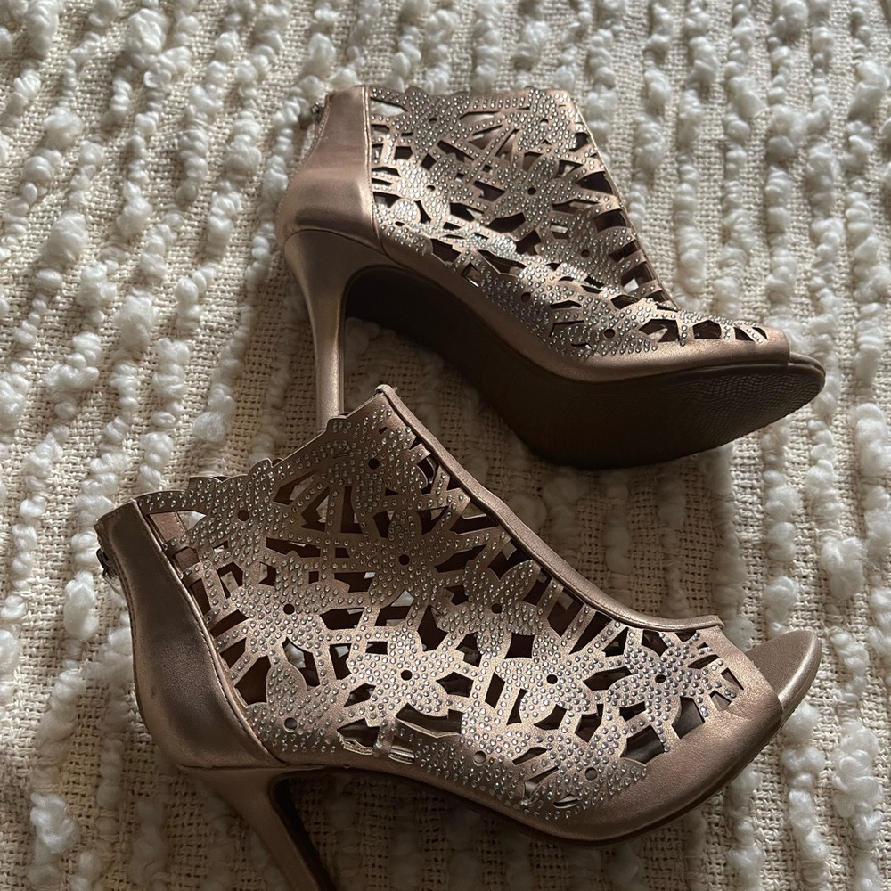Rose pink heels sz 8